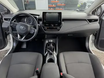 Toyota Corolla Sedan 1.5 TNGA MT Business