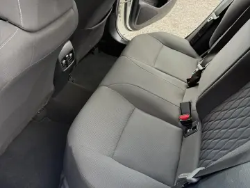 Toyota Corolla Sedan 1.5 TNGA MT Business