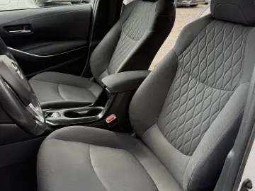Toyota Corolla Sedan 1.5 TNGA MT Business