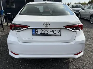 Toyota Corolla Sedan 1.5 TNGA MT Business