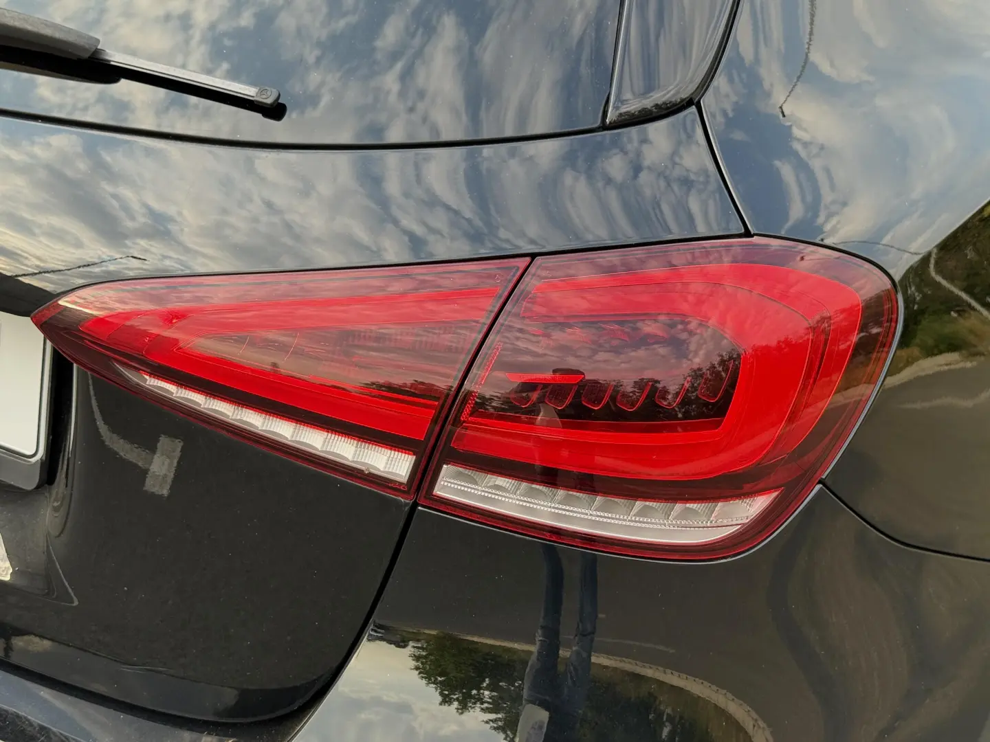 Mercedes-Benz A 180 7G-DCT AMG Line
