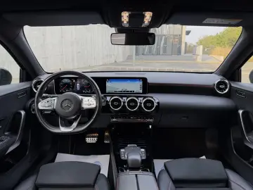 Mercedes-Benz A 180 7G-DCT AMG Line