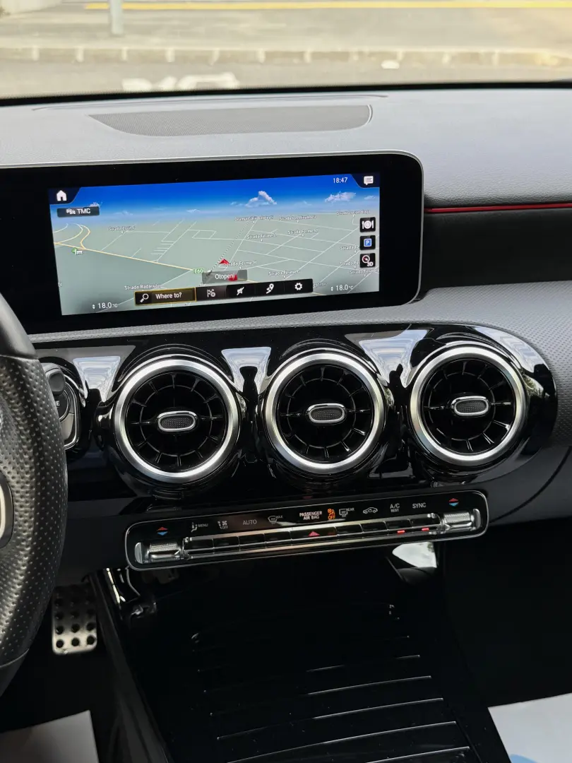 Mercedes-Benz A 180 7G-DCT AMG Line