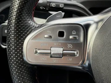 Mercedes-Benz A 180 7G-DCT AMG Line