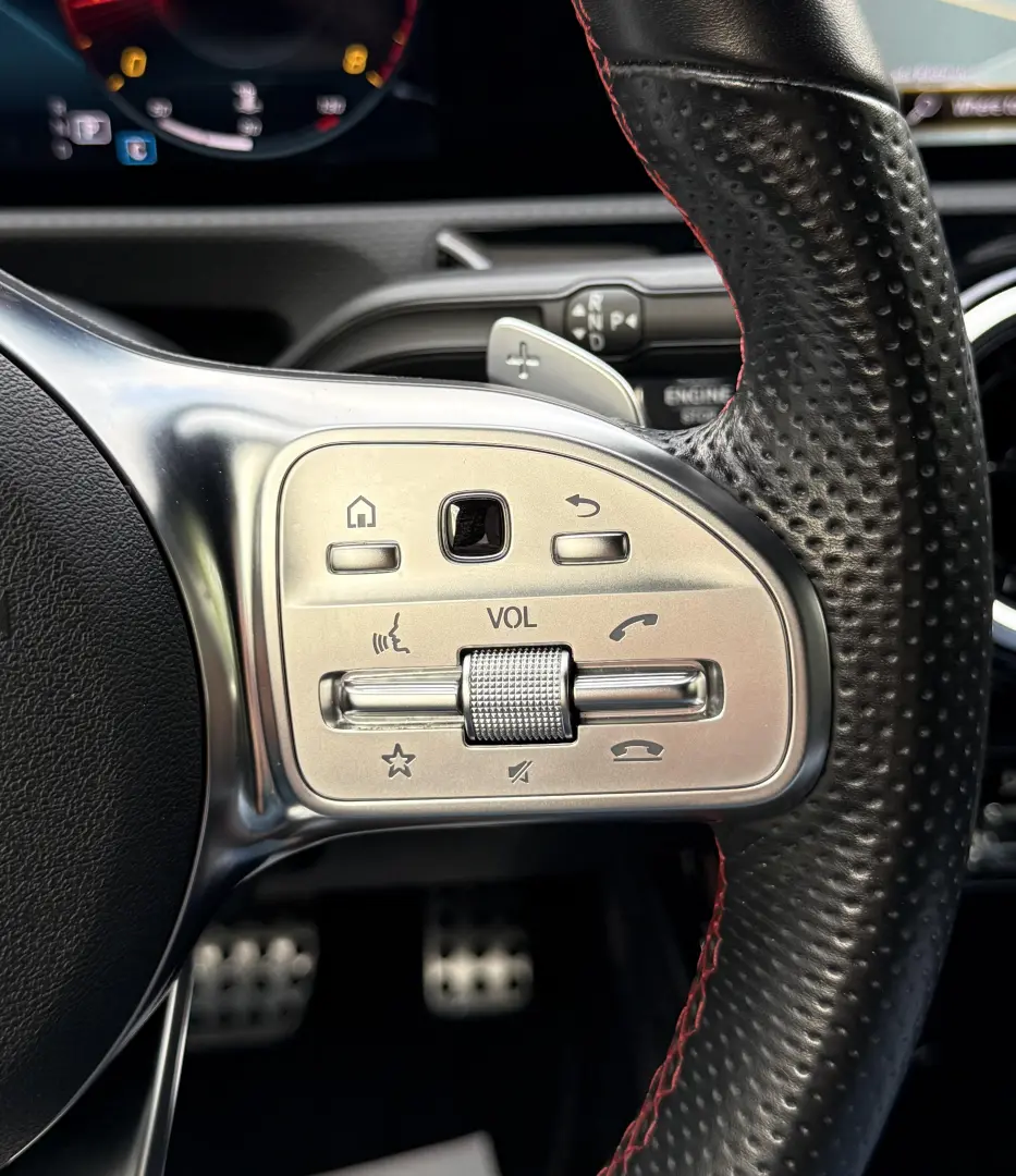 Mercedes-Benz A 180 7G-DCT AMG Line