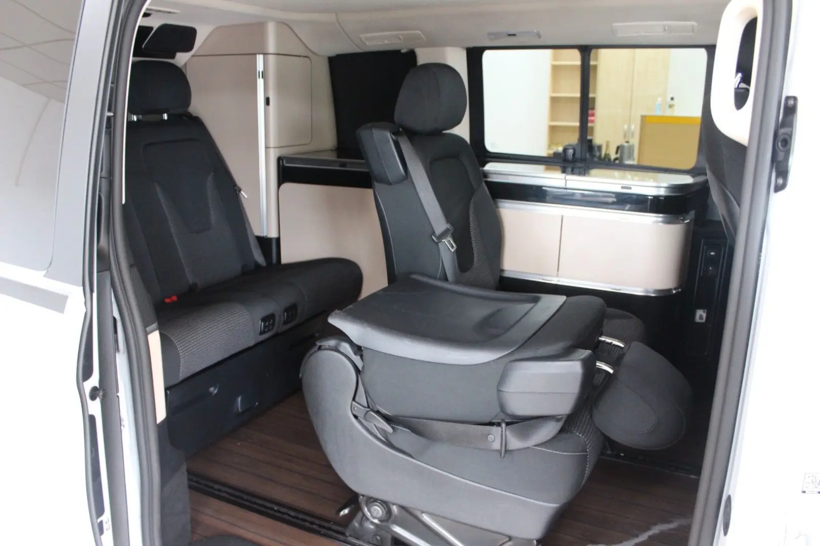 V 300 Marco Polo ArtVenture 4Matic Küche+6-Sitze
