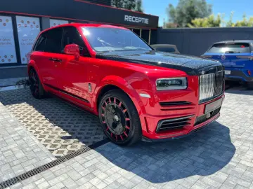 Rolls-Royce Cullinan Black Badge Mansory Red