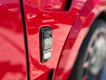 Rolls-Royce Cullinan Black Badge Mansory Red