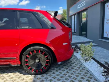 Rolls-Royce Cullinan Black Badge Mansory Red