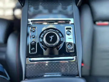 Rolls-Royce Cullinan Black Badge Mansory Red