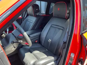 Rolls-Royce Cullinan Black Badge Mansory Red