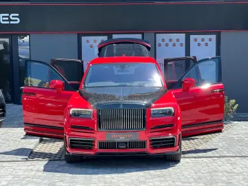 Rolls-Royce Cullinan Black Badge Mansory Red
