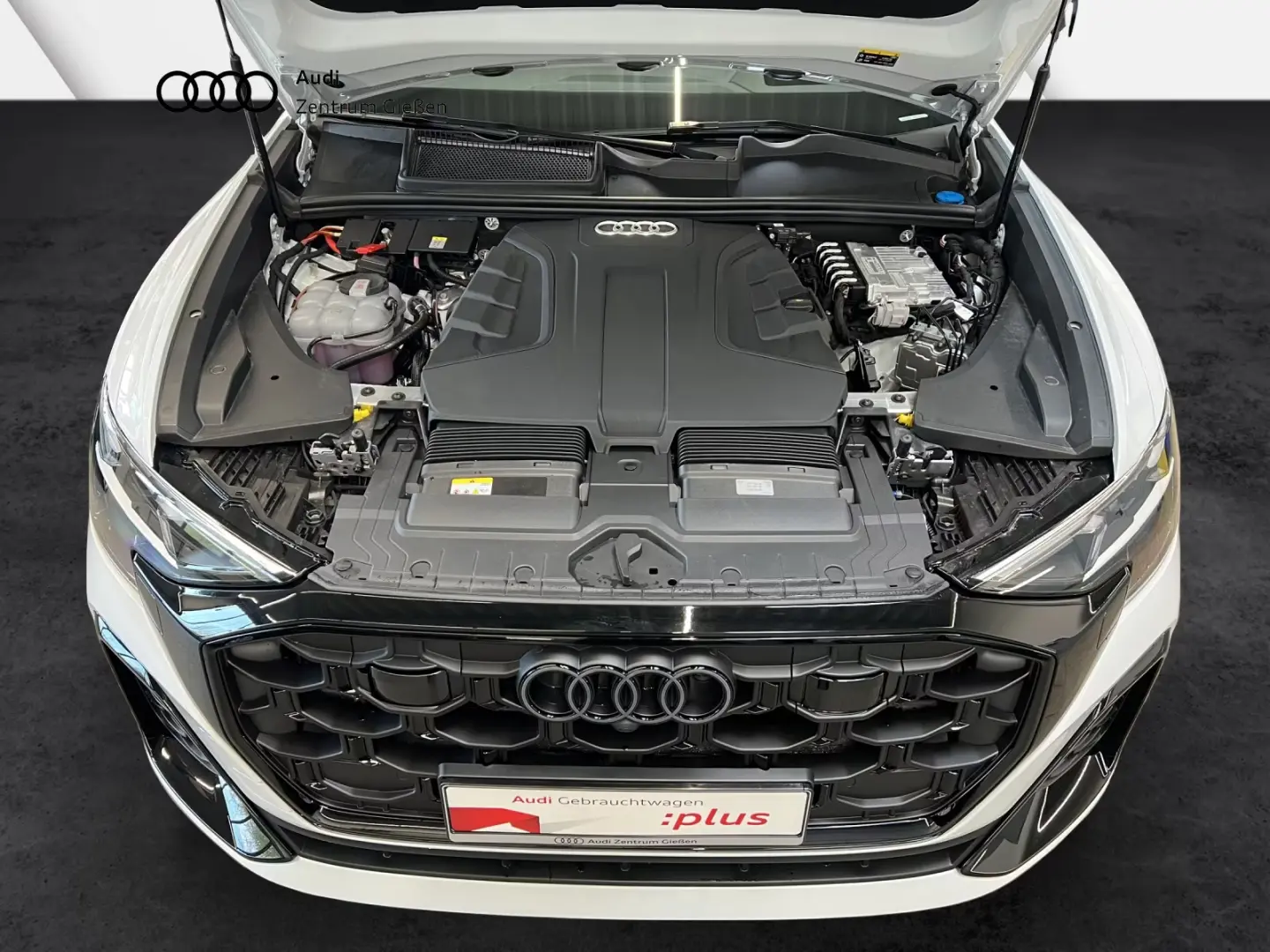 Audi Q8 50 TDI quattro S line Black B&O