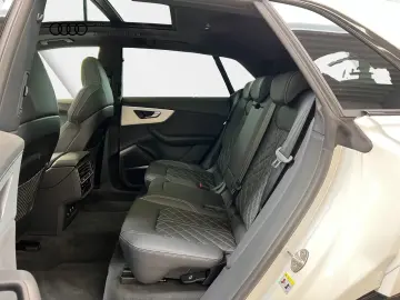 Audi Q8 50 TDI quattro S line Black B&O