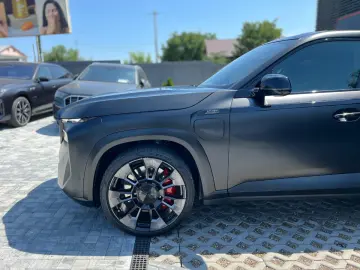 BMW XM 2023 Plug in Benzina