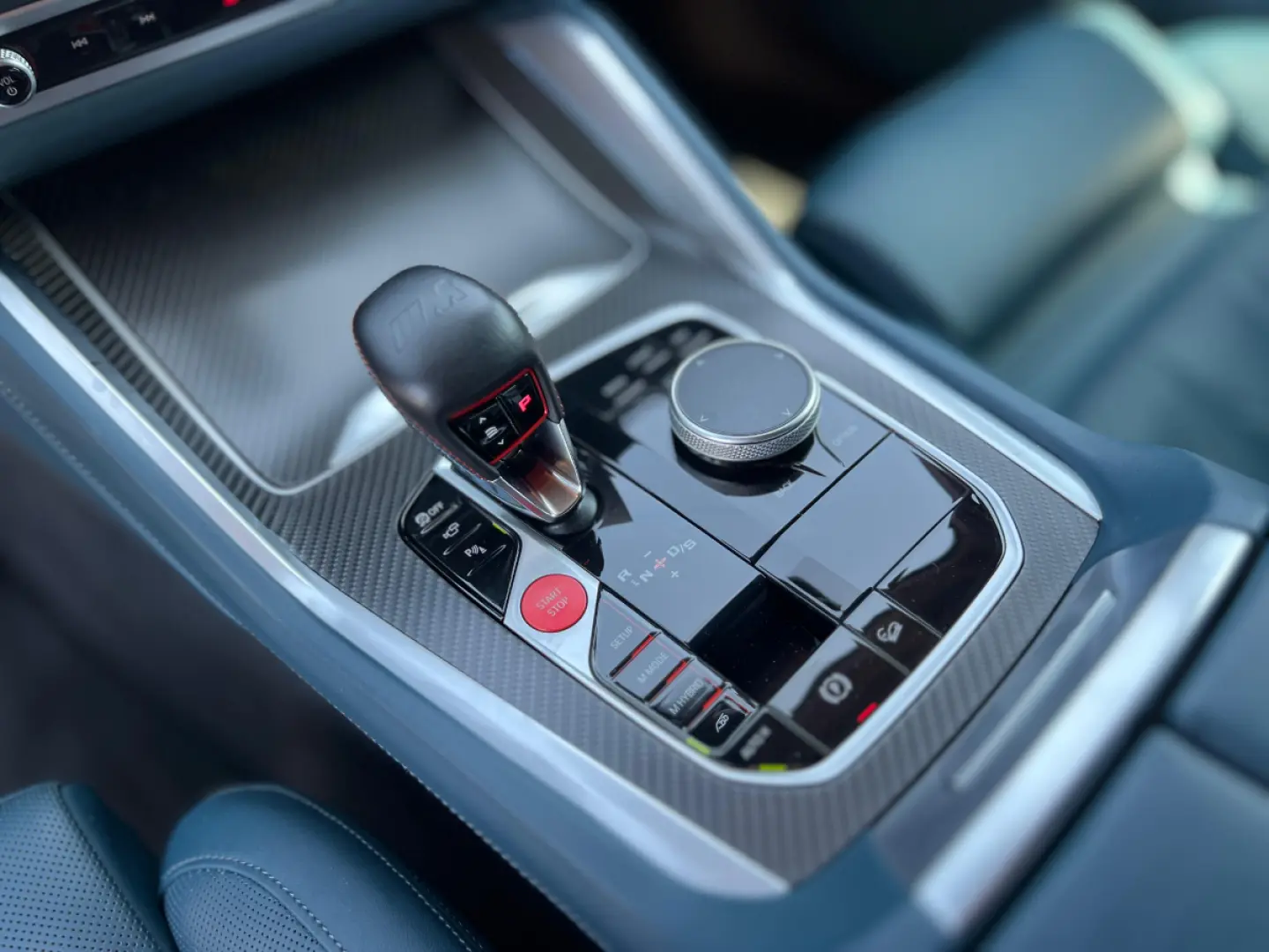 BMW XM 2023 Plug in Benzina