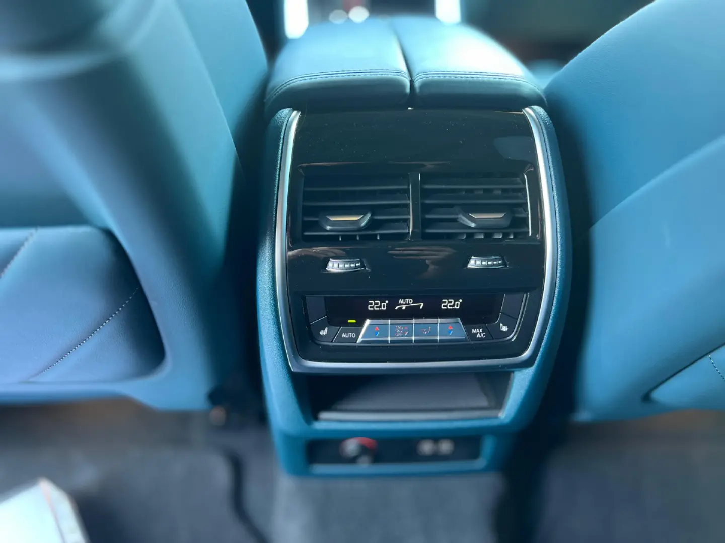BMW XM 2023 Plug in Benzina