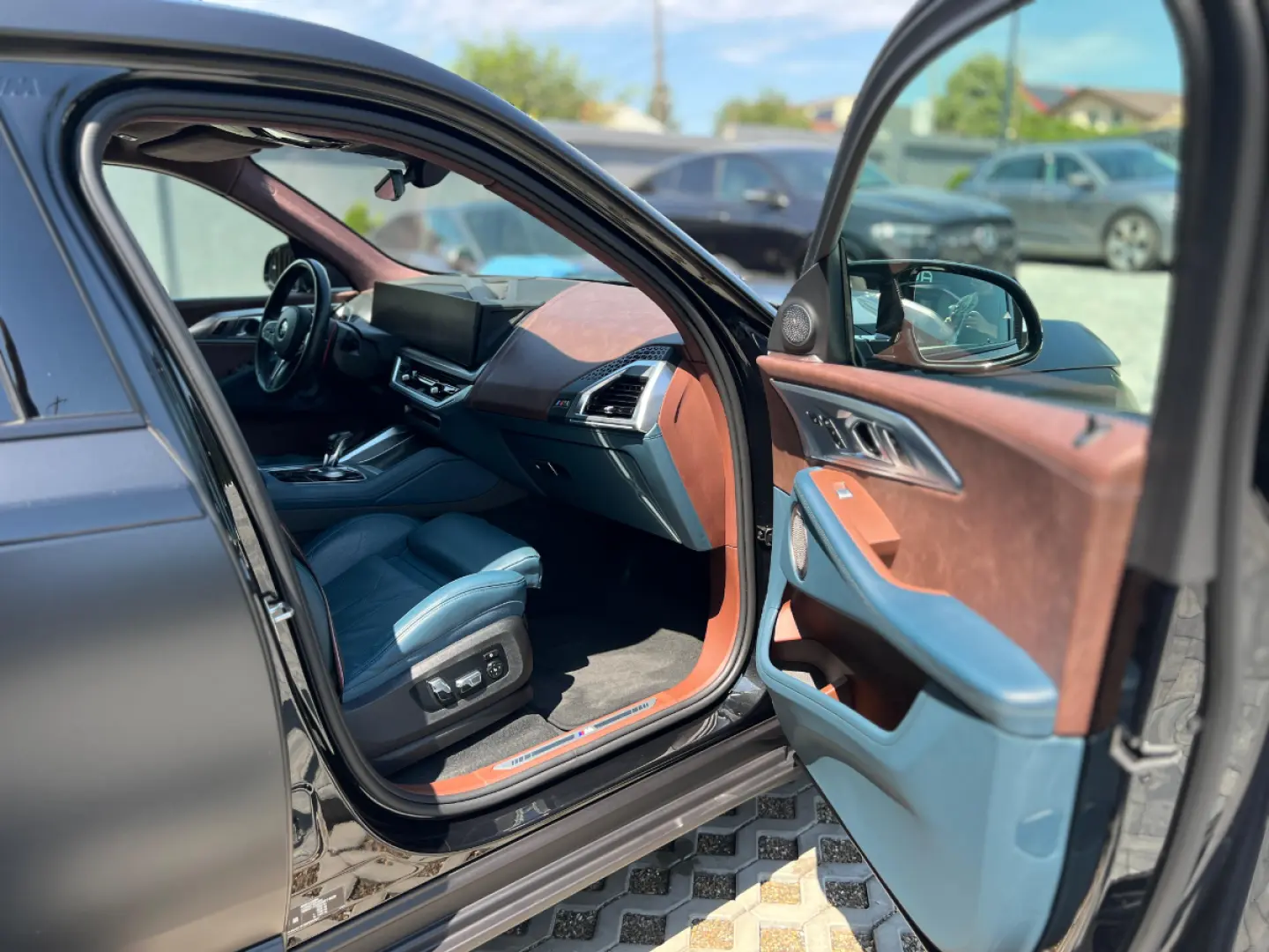 BMW XM 2023 Plug in Benzina
