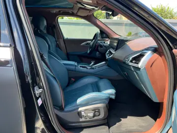 BMW XM 2023 Plug in Benzina