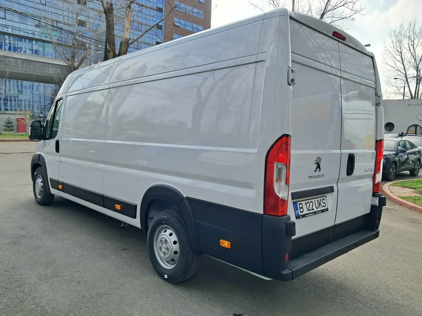 PEUGEOT BOXER Furgon L4H2 15 mc 2.2 diesel 140 CP