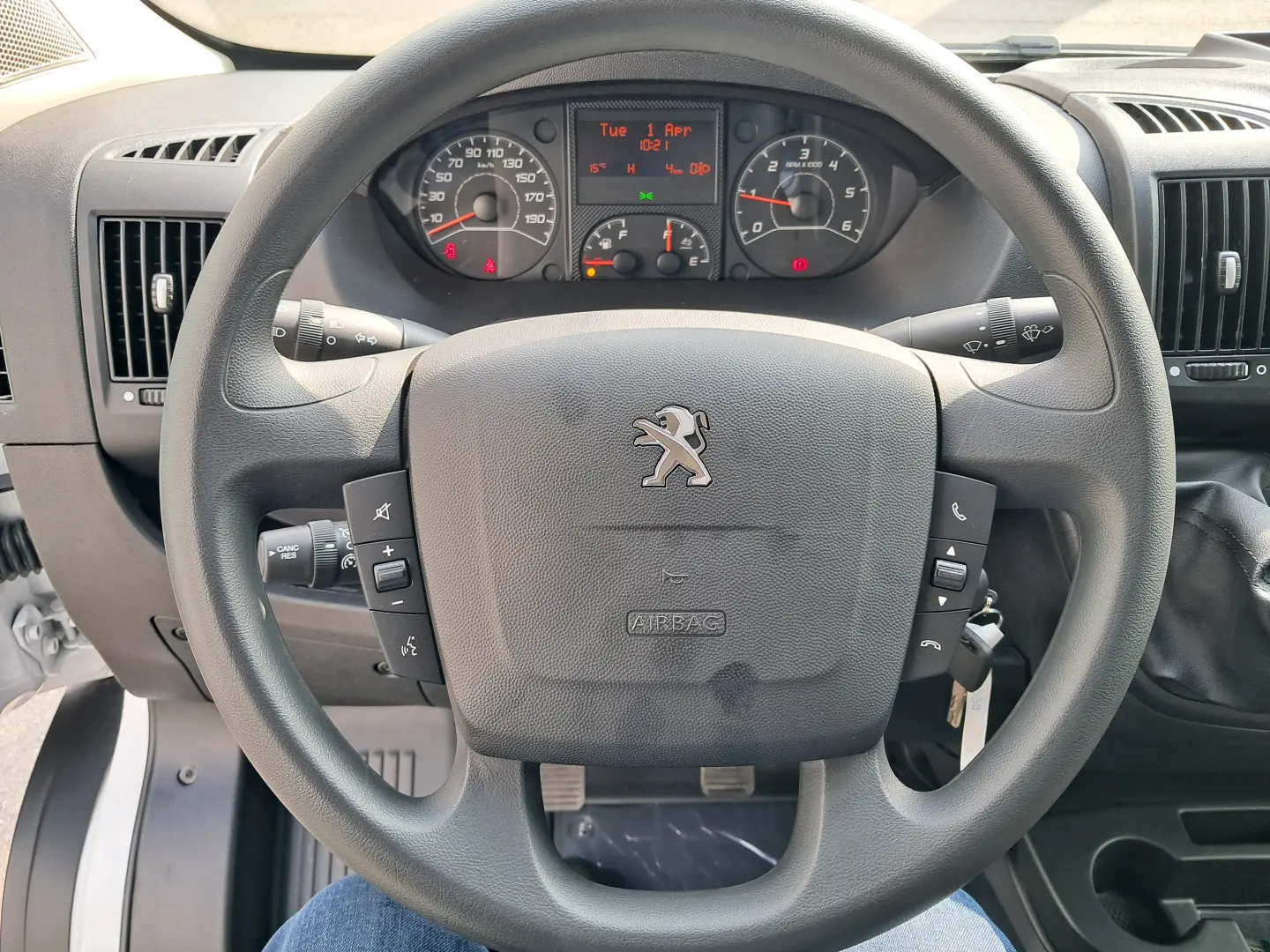 PEUGEOT BOXER Furgon L4H2 15 mc 2.2 diesel 140 CP
