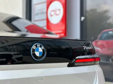 BMW 750e Plug-in Hybrid xDrive
