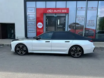 BMW 750e Plug-in Hybrid xDrive