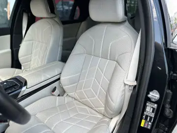 BMW 750e Plug-in Hybrid xDrive
