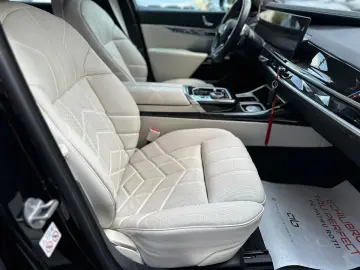 BMW 750e Plug-in Hybrid xDrive