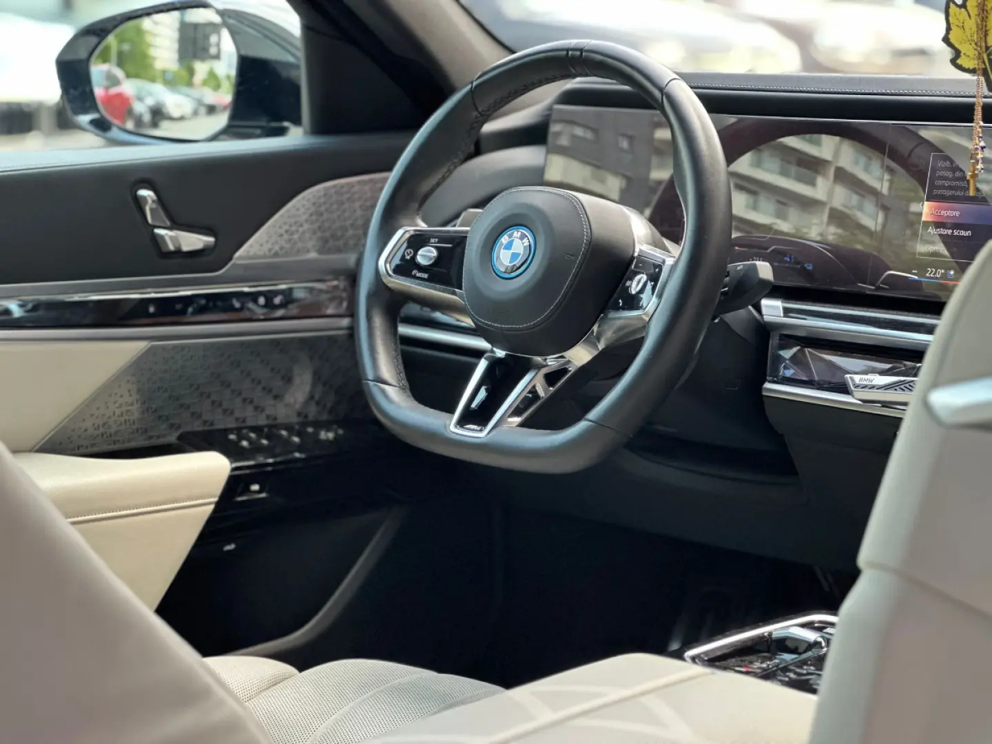 BMW 750e Plug-in Hybrid xDrive