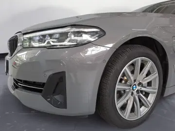530e xDrive Aut. Klimaaut. Head-Up Sportsitze