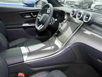 GLC 300 e 4M Coupé AMG PREMIUM+DISTRONIC+AHK+360