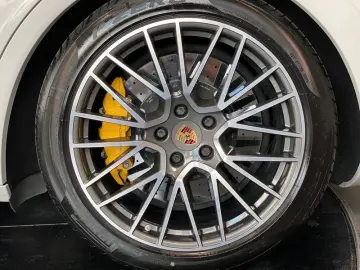 Cayenne Turbo SE SportDesign Sbel Carbon ACC AHK