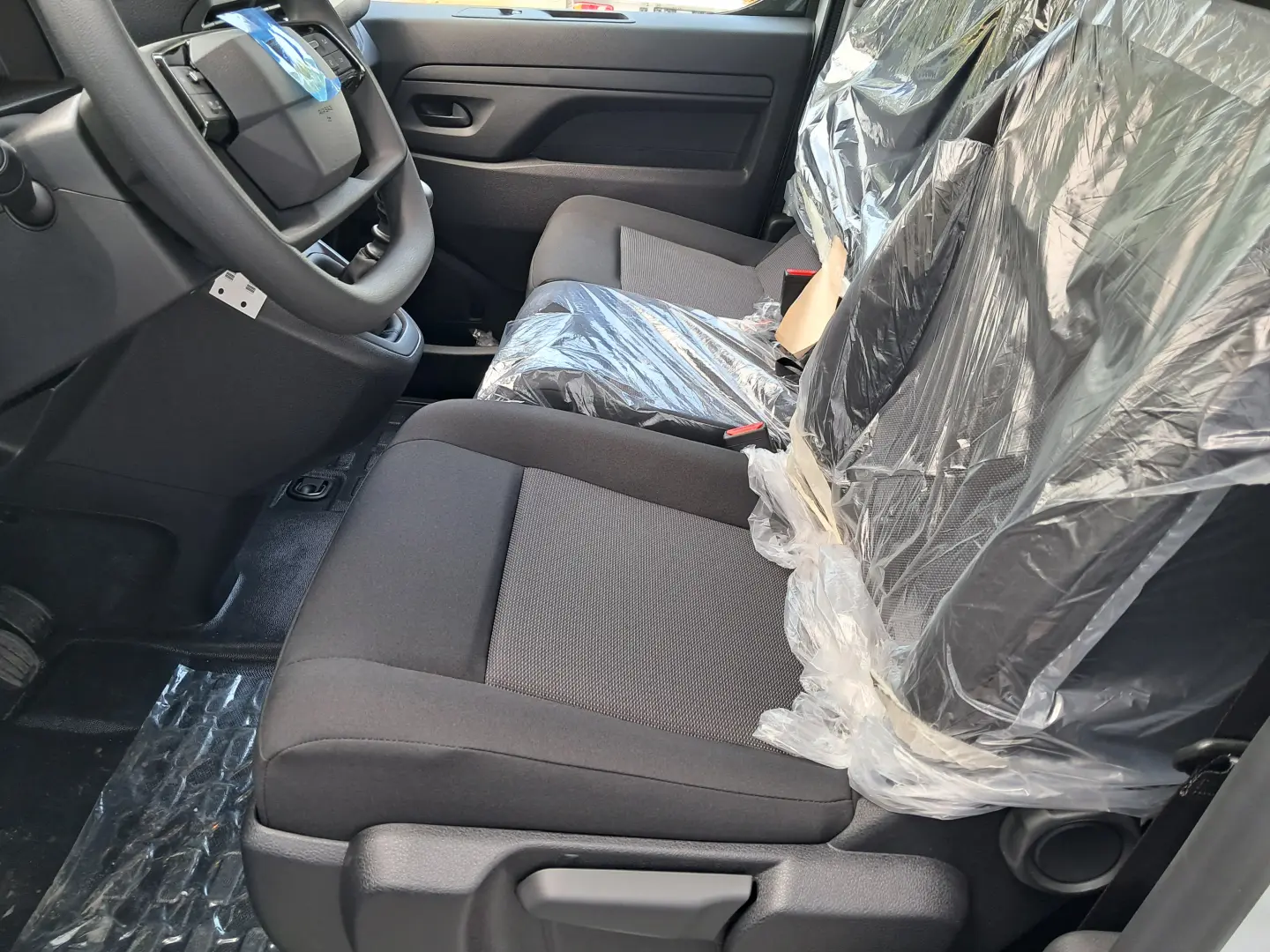PEUGEOT EXPERT VU L2 1.5 diesel 120 CP