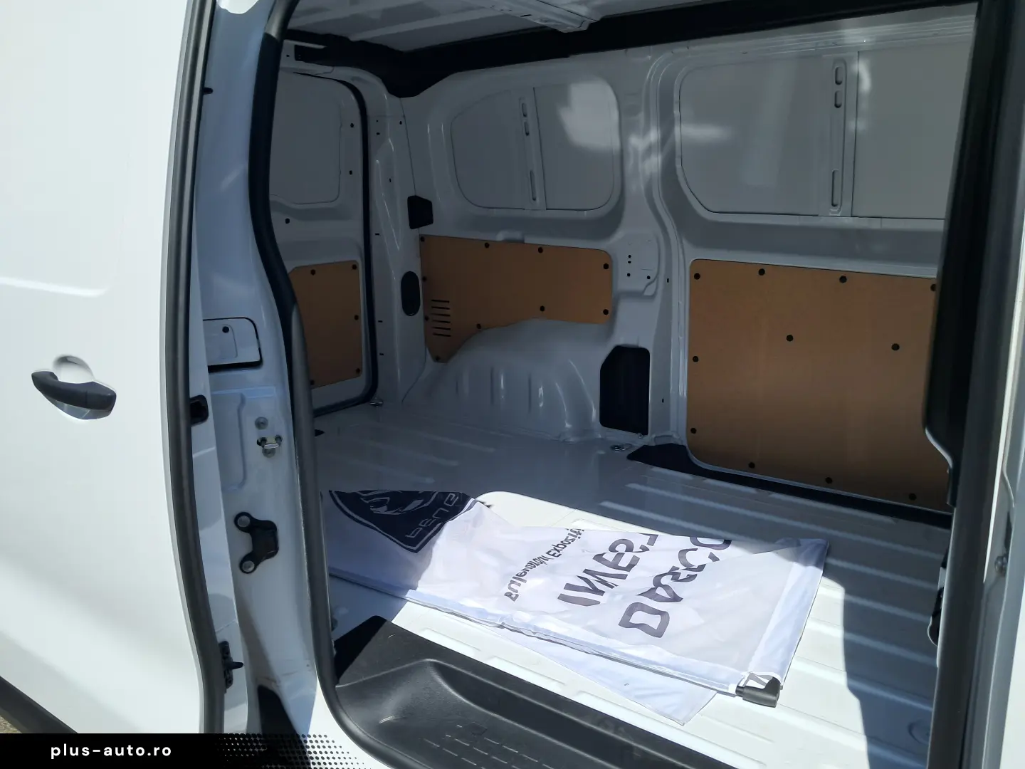 PEUGEOT EXPERT VU L2 1.5 diesel 120 CP
