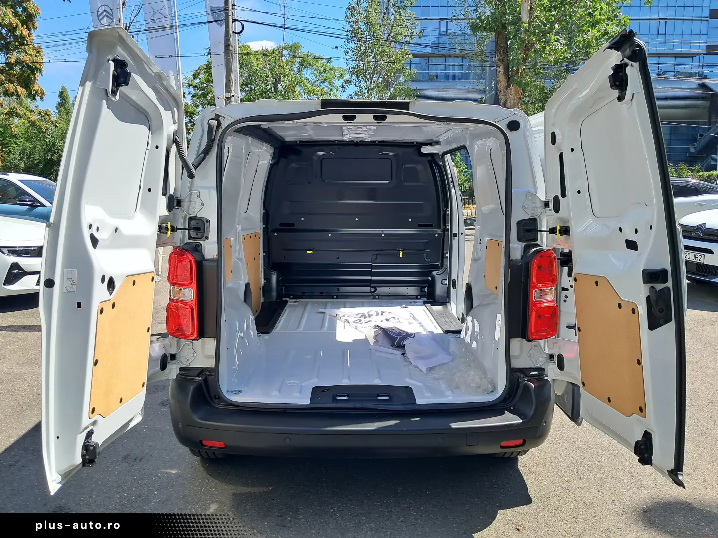 PEUGEOT EXPERT VU L2 1.5 diesel 120 CP