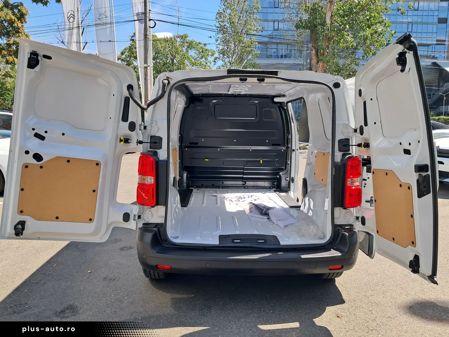 PEUGEOT EXPERT VU L2 1.5 diesel 120 CP