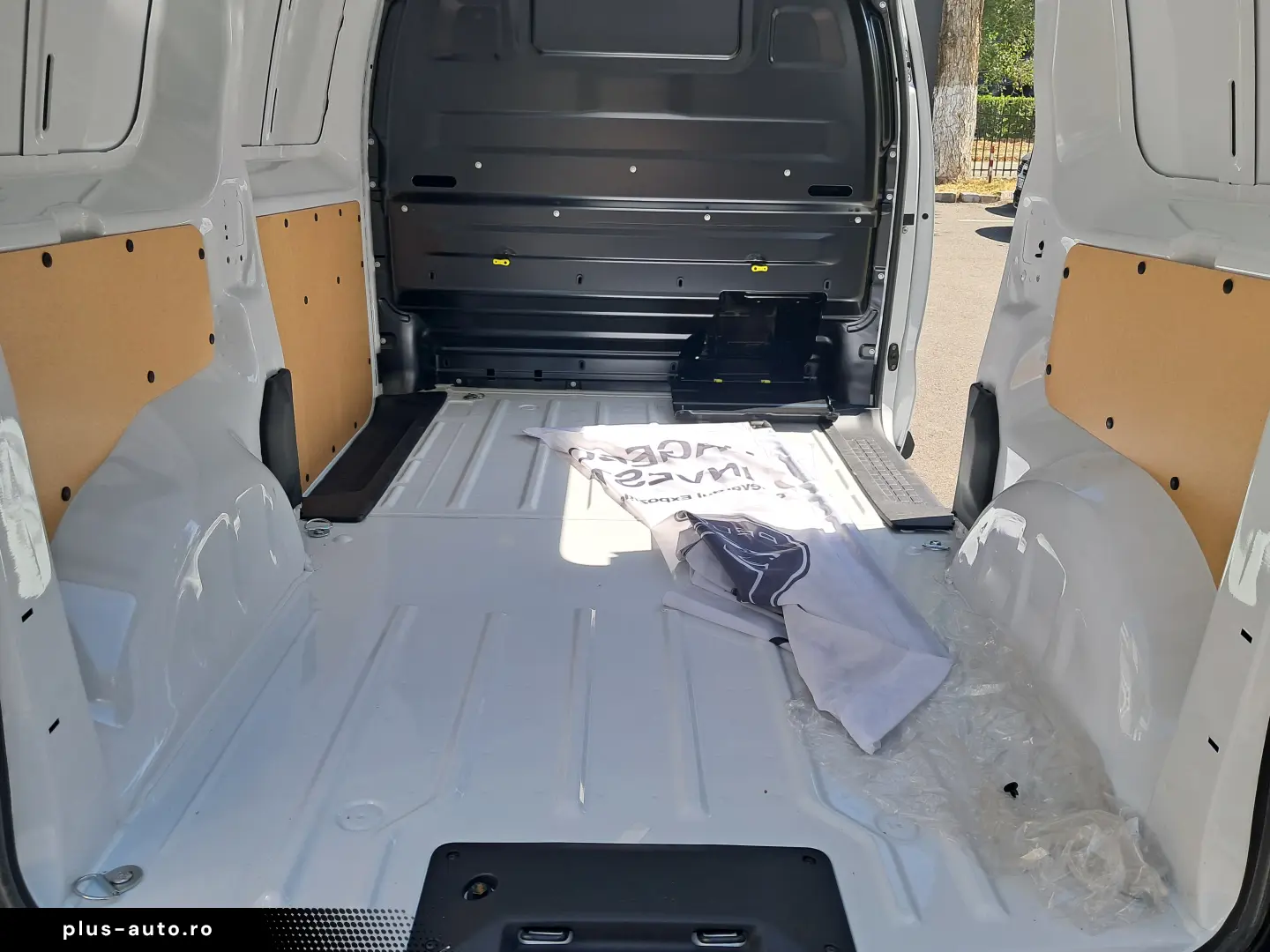 PEUGEOT EXPERT VU L2 1.5 diesel 120 CP