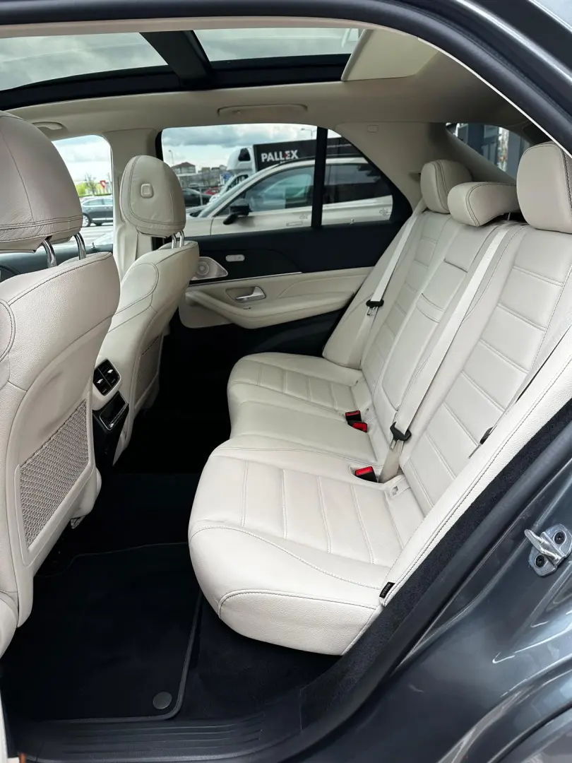 Mercedes Benz GLE 400d_Pano_Burmaister_HUD_Massage