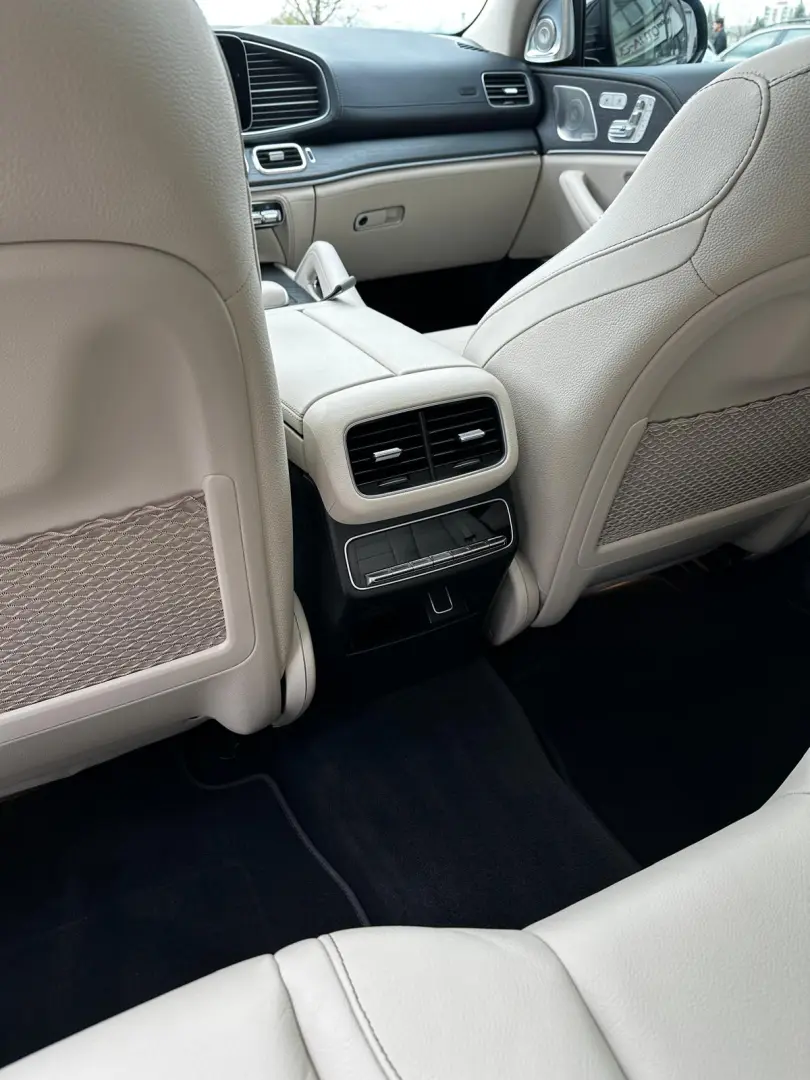 Mercedes Benz GLE 400d_Pano_Burmaister_HUD_Massage