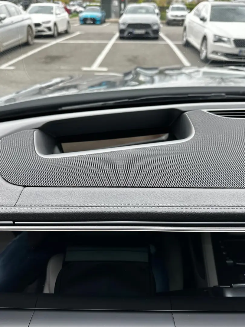 Mercedes Benz GLE 400d_Pano_Burmaister_HUD_Massage