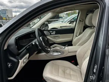 Mercedes Benz GLE 400d_Pano_Burmaister_HUD_Massage