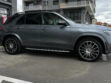Mercedes Benz GLE 400d_Pano_Burmaister_HUD_Massage