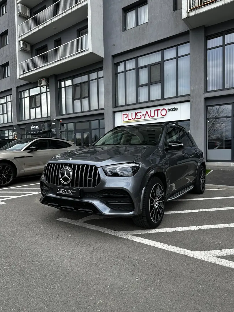 Mercedes Benz GLE 400d_Pano_Burmaister_HUD_Massage