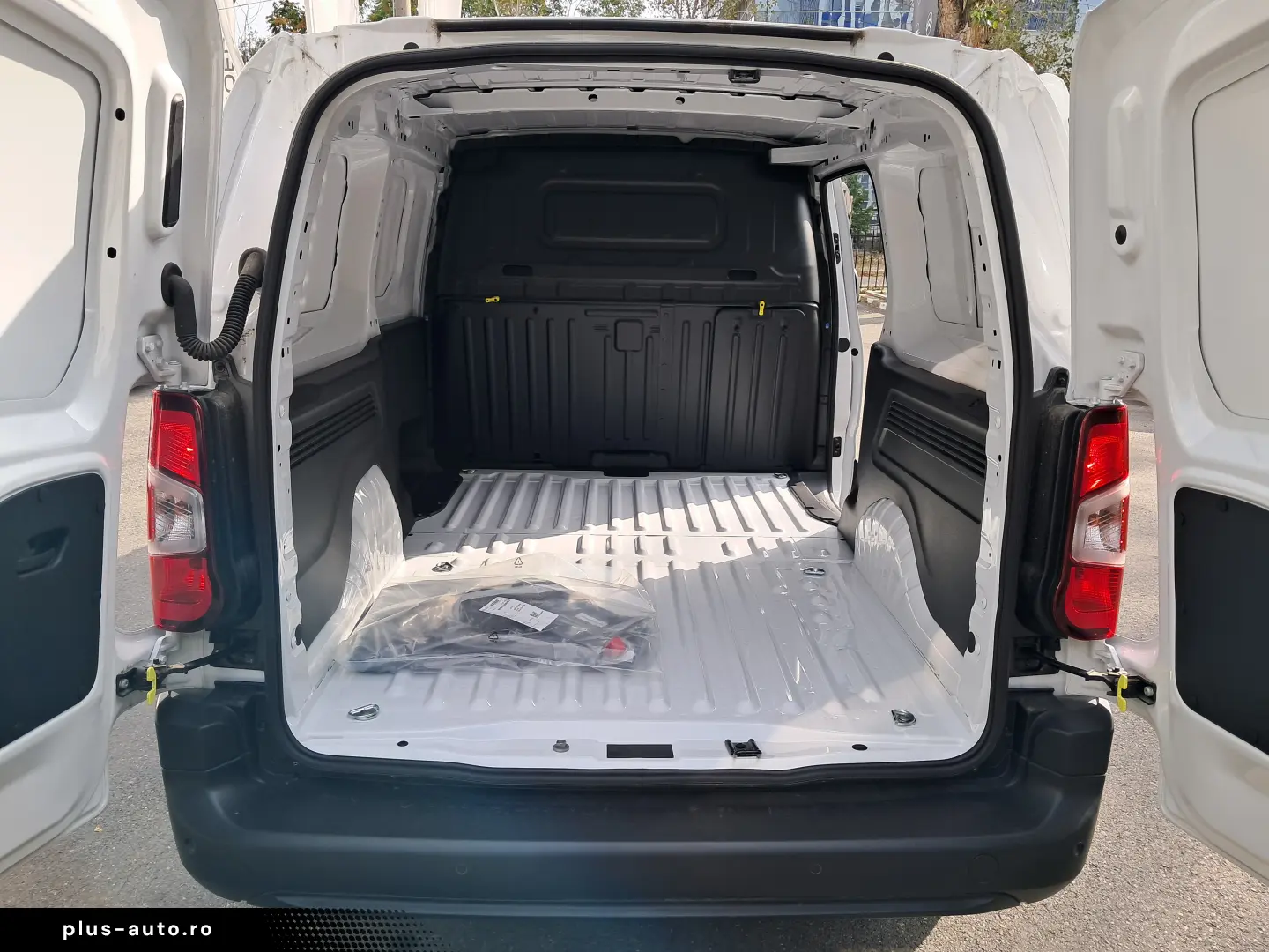 PEUGEOT PARTNER Van L2 1.5 diesel 100 CP M6