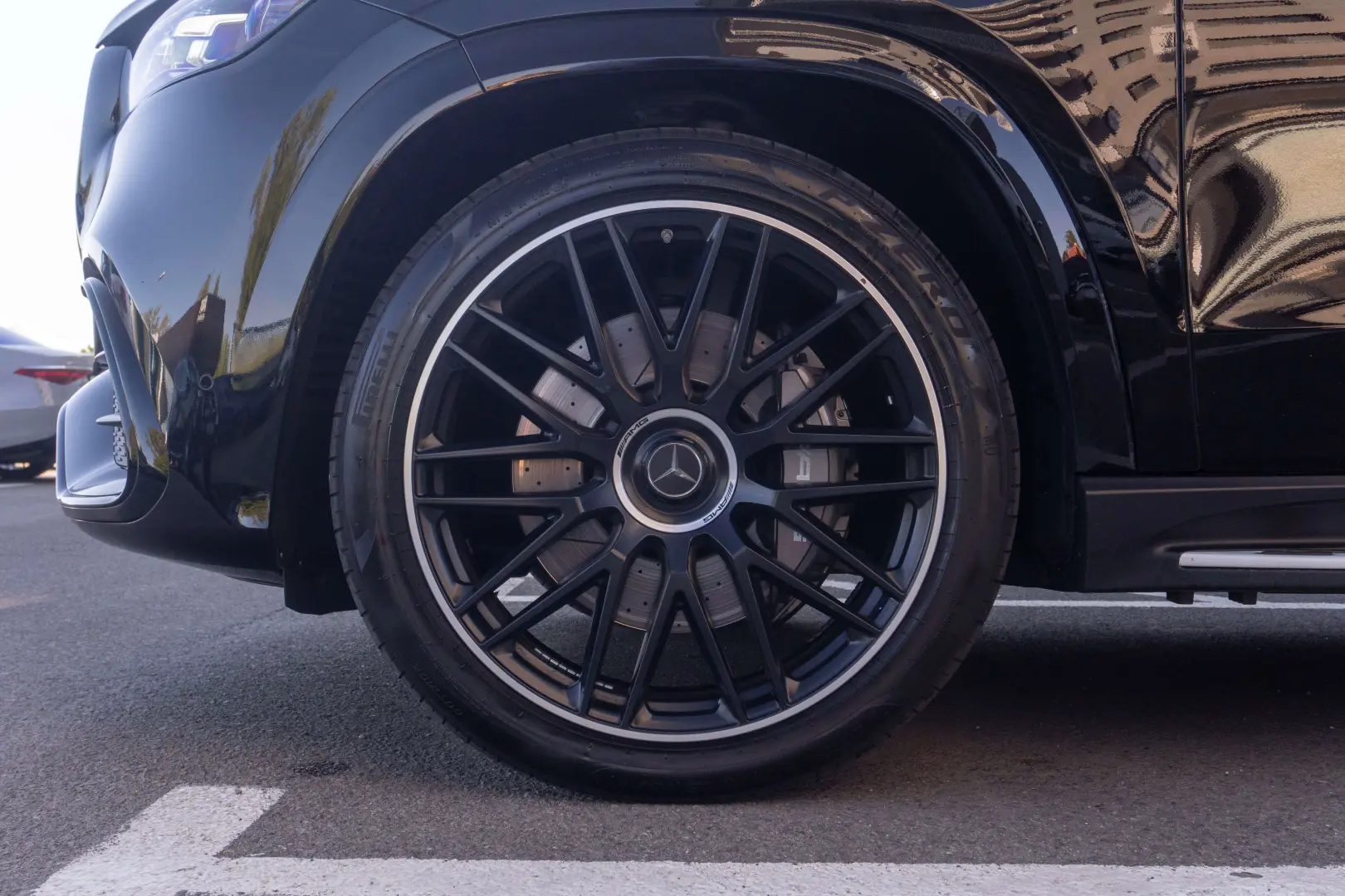 Mercedes Ben GLS 63 AMG 4Matic+_Burmaster_Pano_Warranty