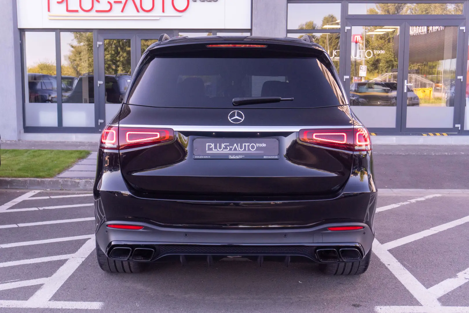 Mercedes Ben GLS 63 AMG 4Matic+_Burmaster_Pano_Warranty