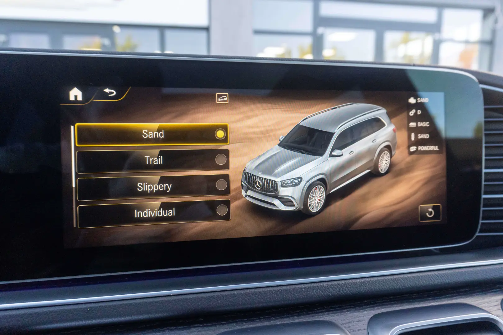 Mercedes Ben GLS 63 AMG 4Matic+_Burmaster_Pano_Warranty