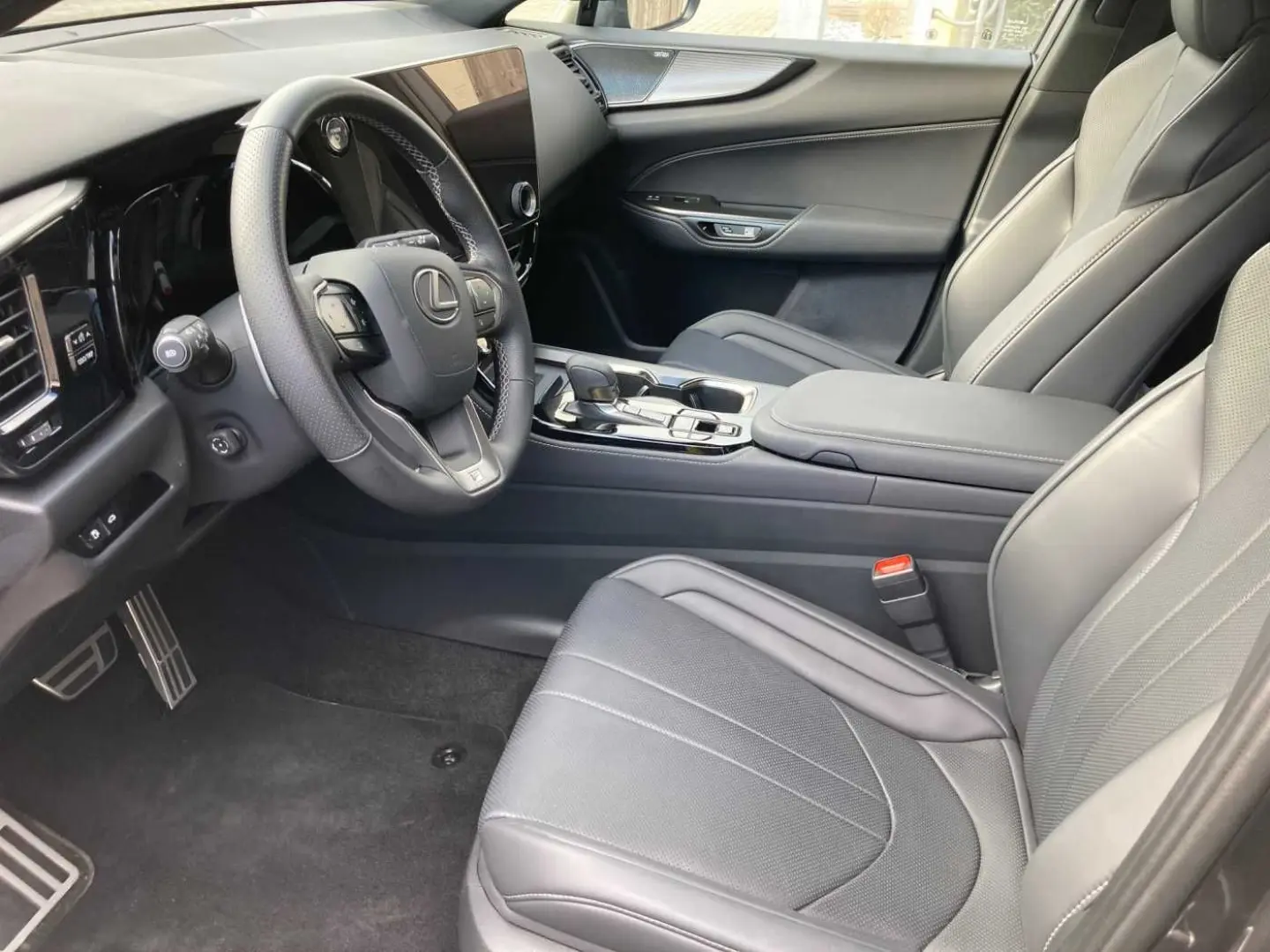 NX 350h E-FOUR F SPORT Mark Levinson