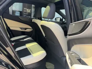 NX350h Luxury Line * E-Four * Mark Levinson * Pa